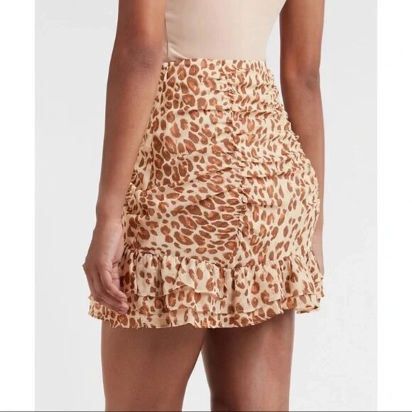 Express High Waisted Metallic Leopard Ruched Ruffle Mini Skirt 00 - Picture 3 of 16
